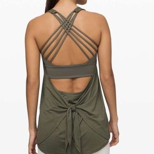 Lululemon Energy tank with built in bra